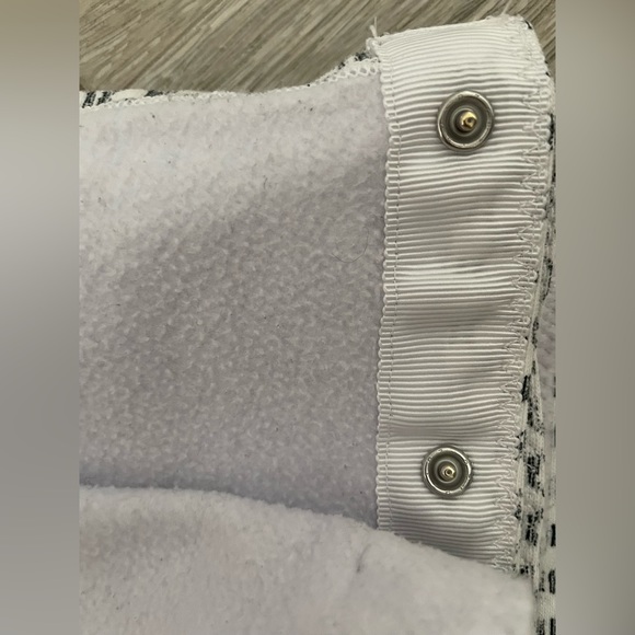 Lululemon Vinyasa Scarf - Picture 4 of 5